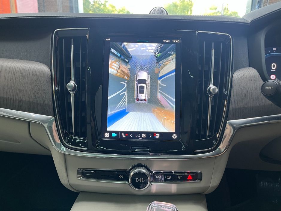 2023 Volvo V90