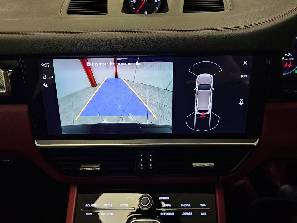 2023 Porsche Cayenne