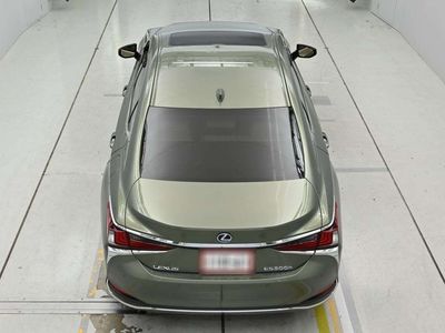 2021 Lexus ES 300h