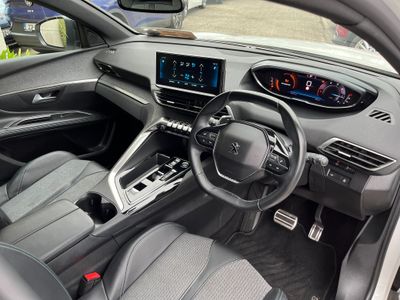 2023 Peugeot 5008