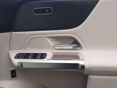 2025 Mercedes-Benz GLB Class