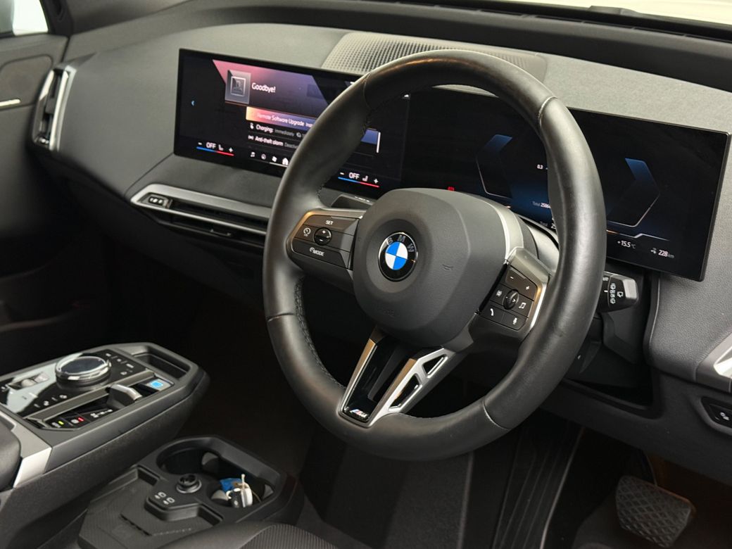 2024 BMW iX