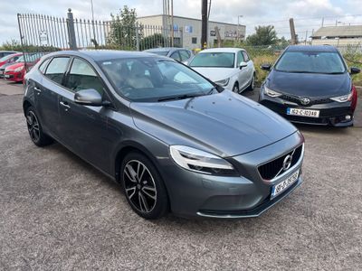 2018 Volvo V40