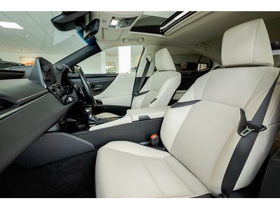 2023 Lexus ES 300h