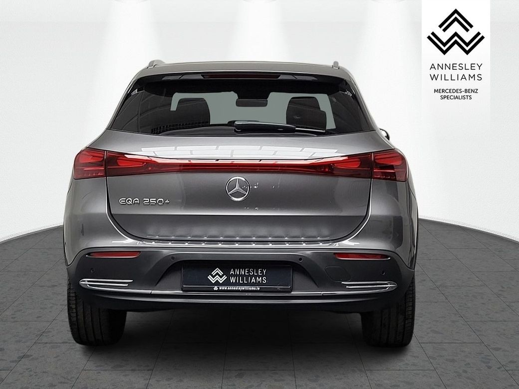 2025 Mercedes-Benz EQA