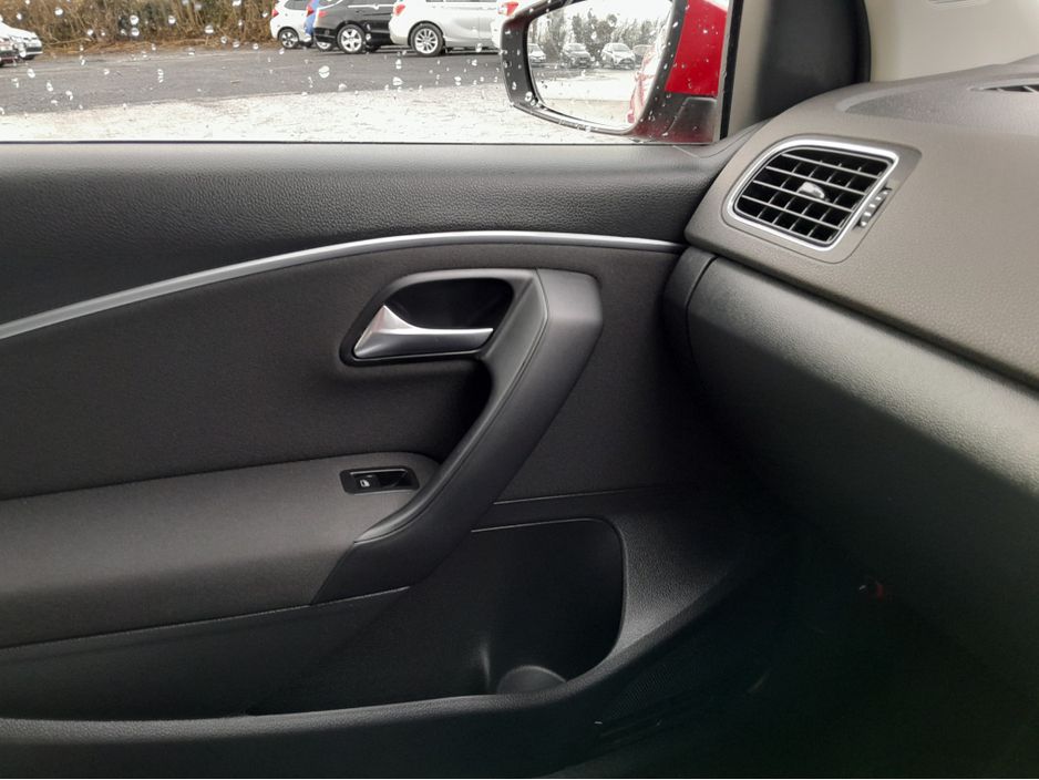 2016 Volkswagen Polo