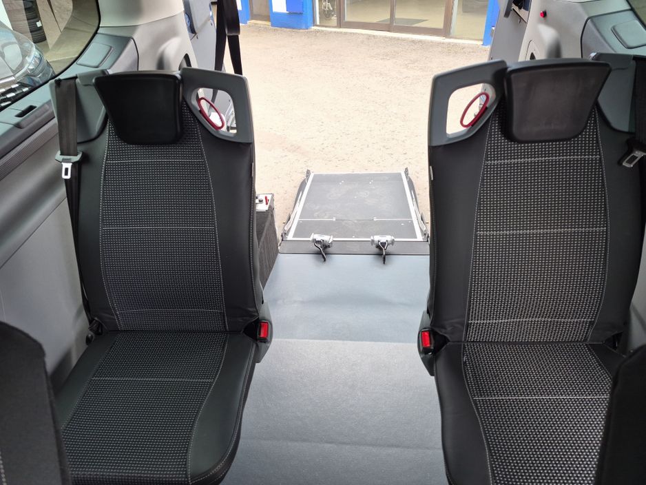 2026 Ford Tourneo Custom
