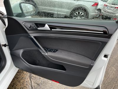 2017 Volkswagen Golf