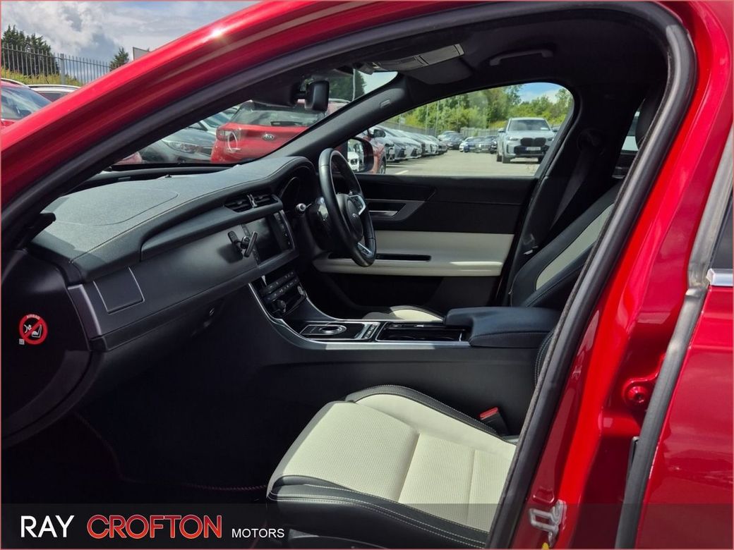 2016 Jaguar XF