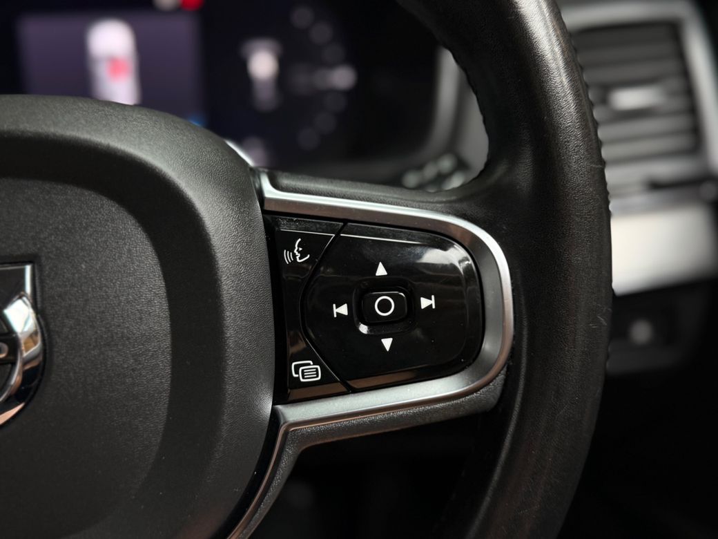 2023 Volvo XC90