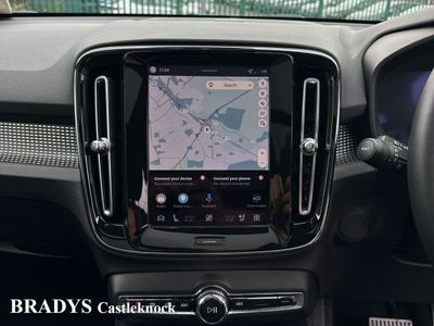 2025 Volvo EX40