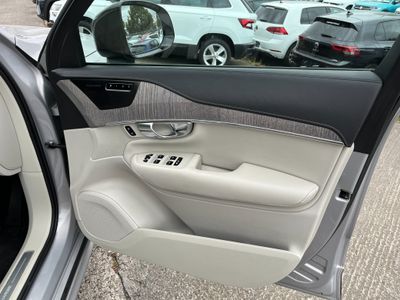 2022 Volvo XC90