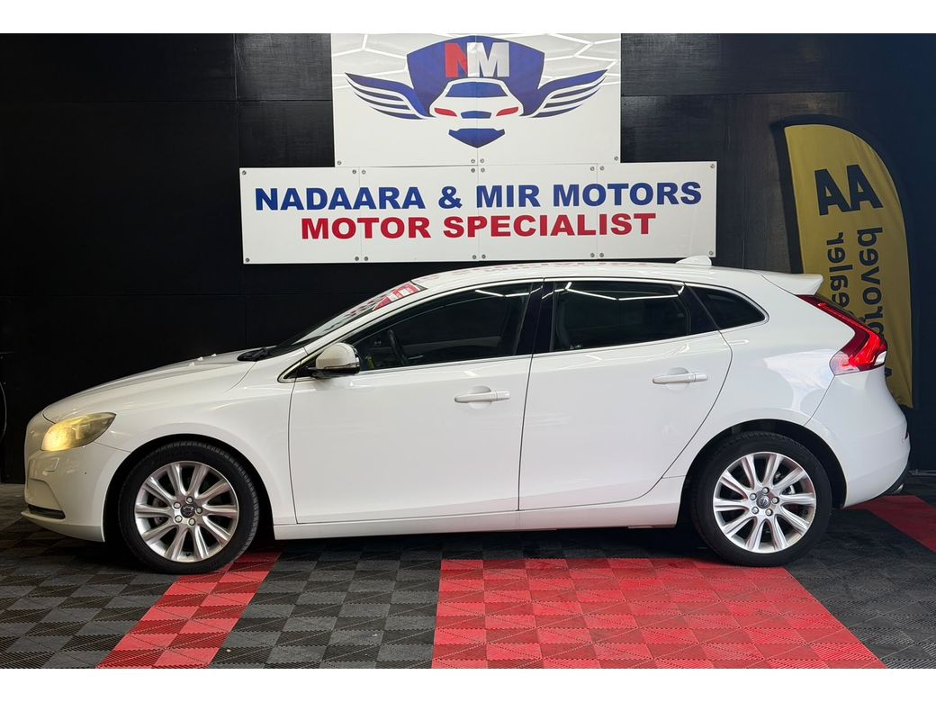 2015 Volvo V40
