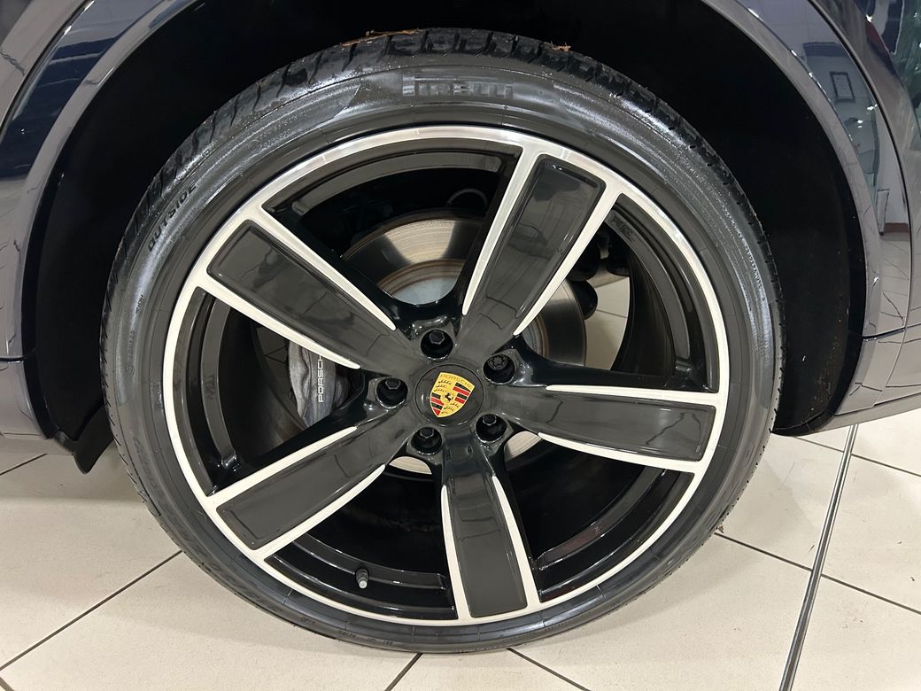 2023 Porsche Cayenne