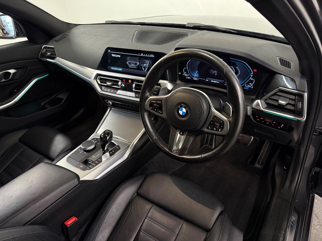 2021 BMW 330