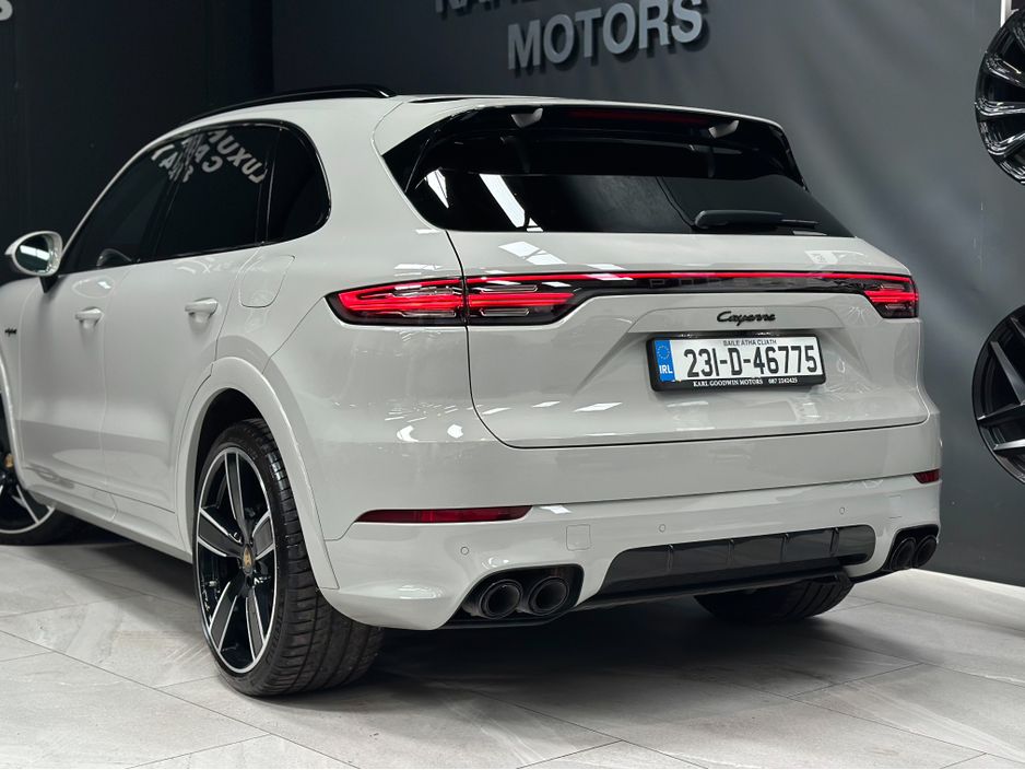 2023 Porsche Cayenne