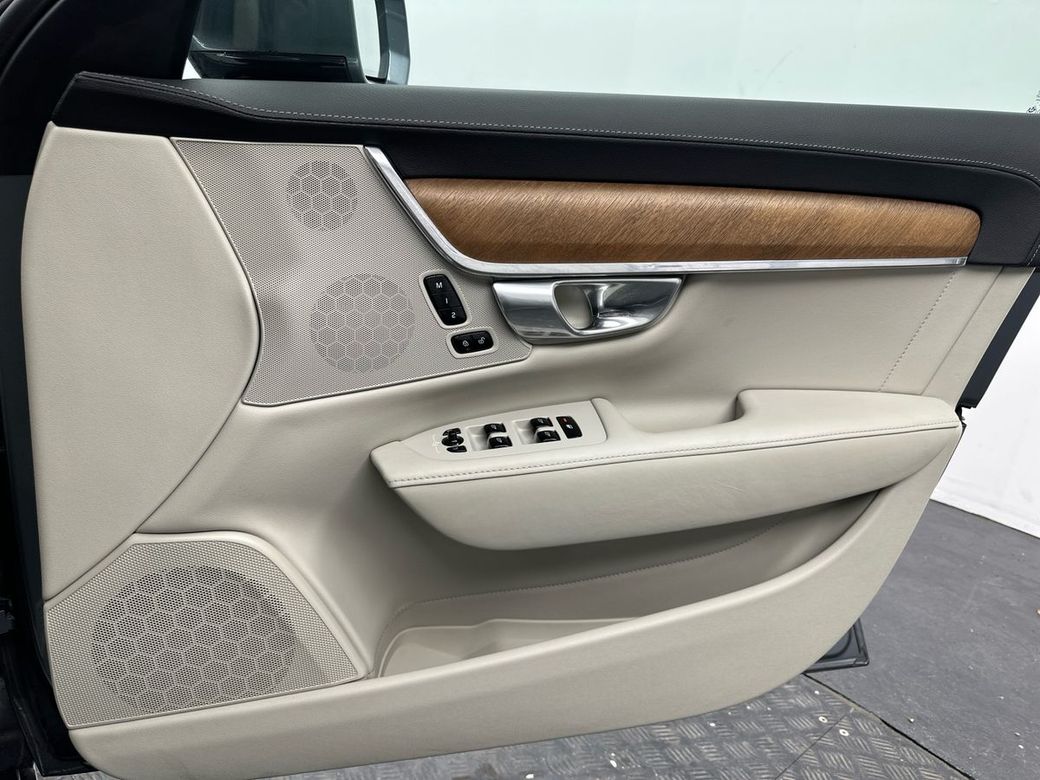 2020 Volvo S90