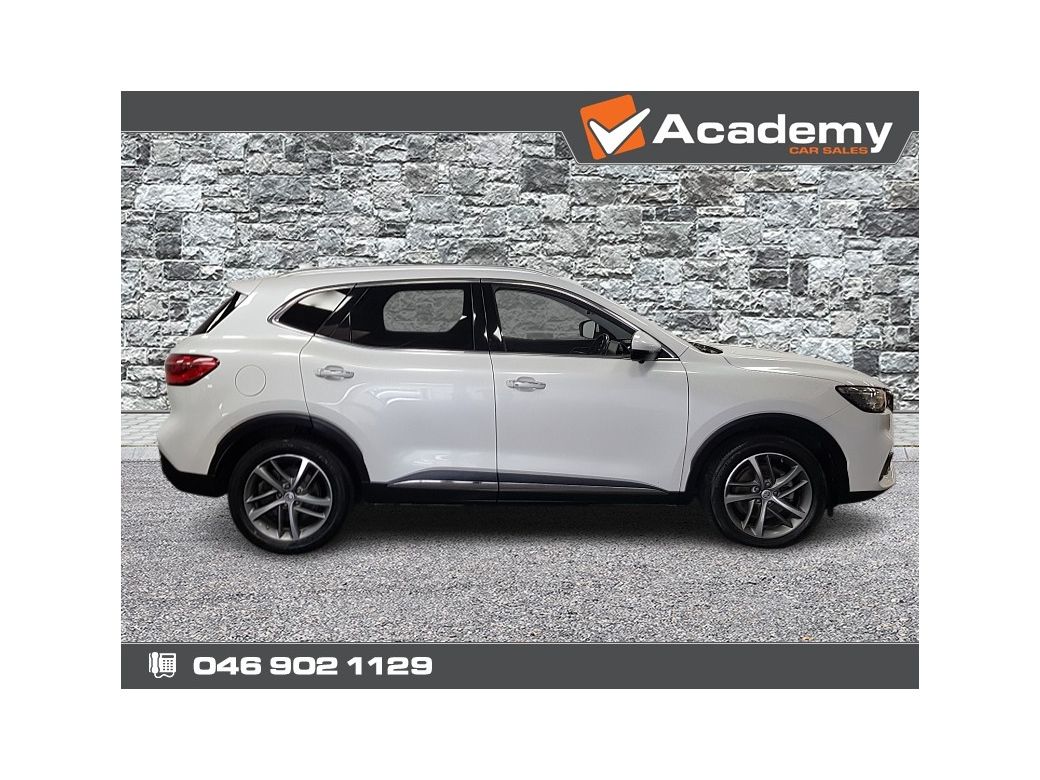 2023 MG HS