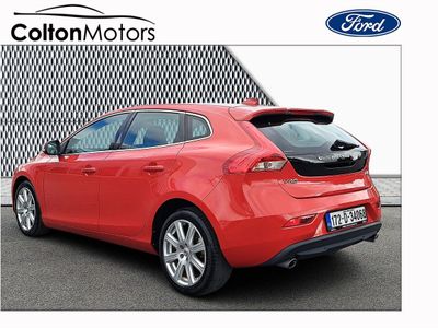 2017 Volvo V40