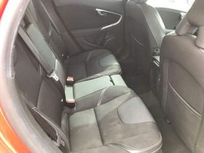 2018 Volvo V40
