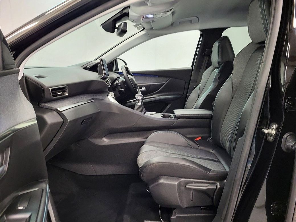 2022 Peugeot 5008