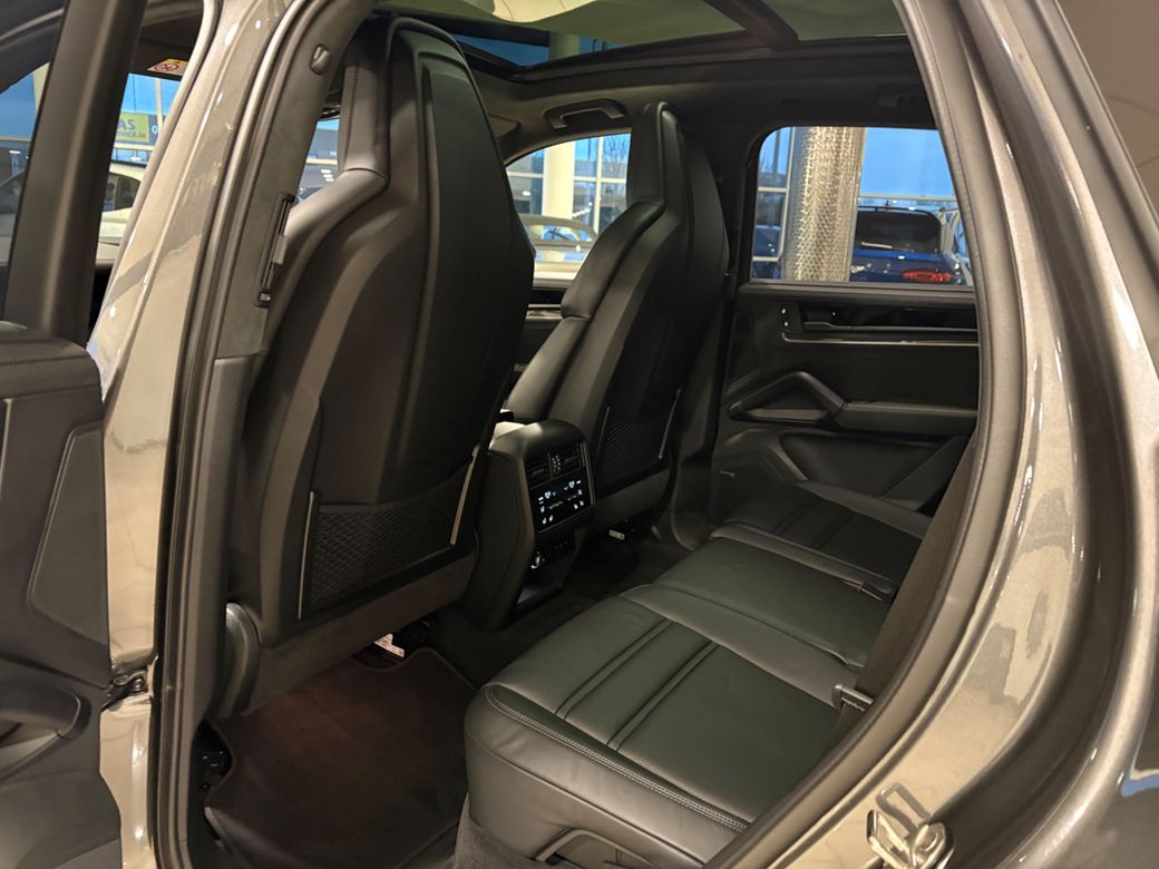 2024 Porsche Cayenne