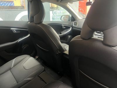 2018 Volvo V40