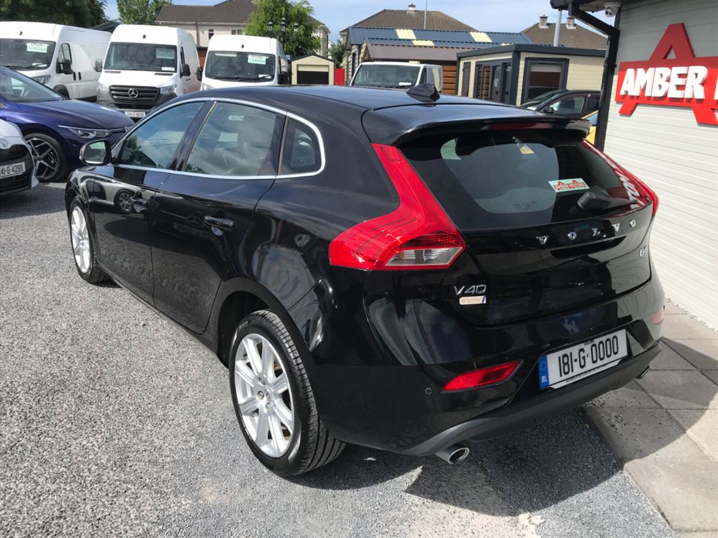 2018 Volvo V40