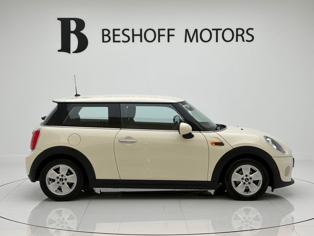 2017 Mini Hatch