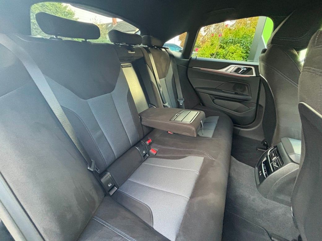 2025 BMW i4