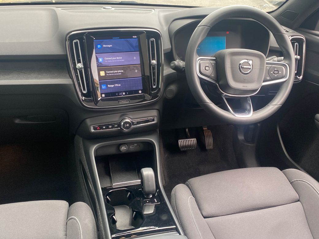 2023 Volvo C40
