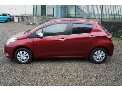 2017 Toyota Vitz