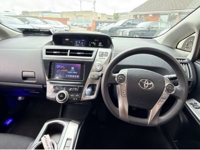 2016 Toyota Prius Alpha