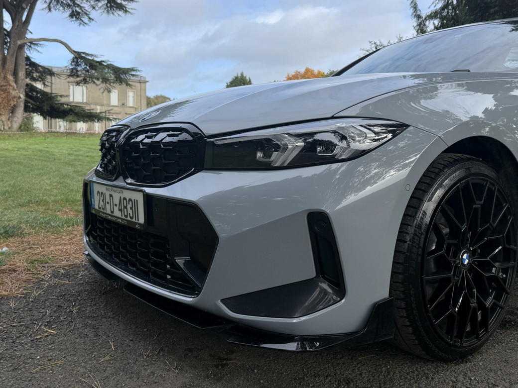 2023 BMW 330