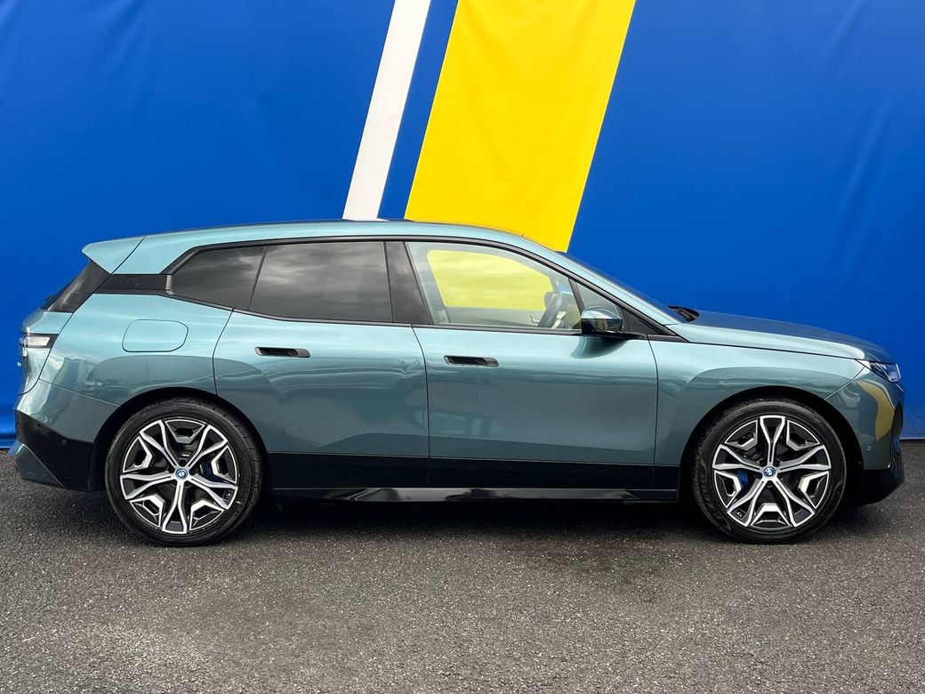 2022 BMW iX