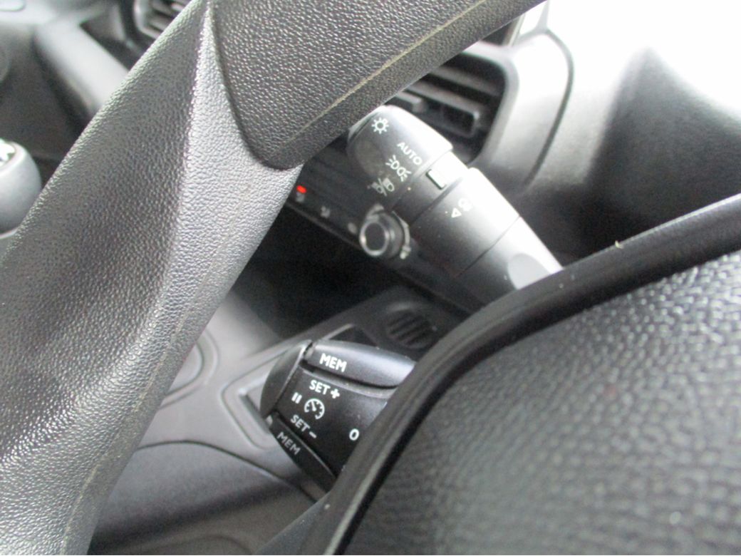 2021 Peugeot Partner