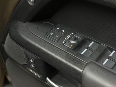 2025 Land Rover Defender
