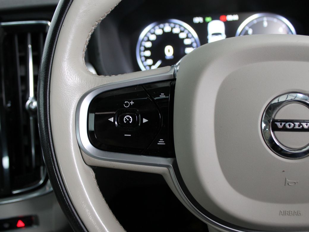 2020 Volvo V90