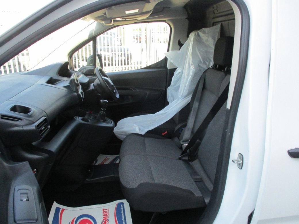 2022 Peugeot Partner