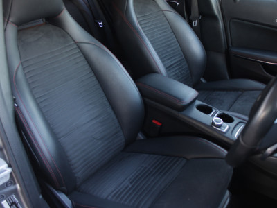 2016 Mercedes-Benz A 180