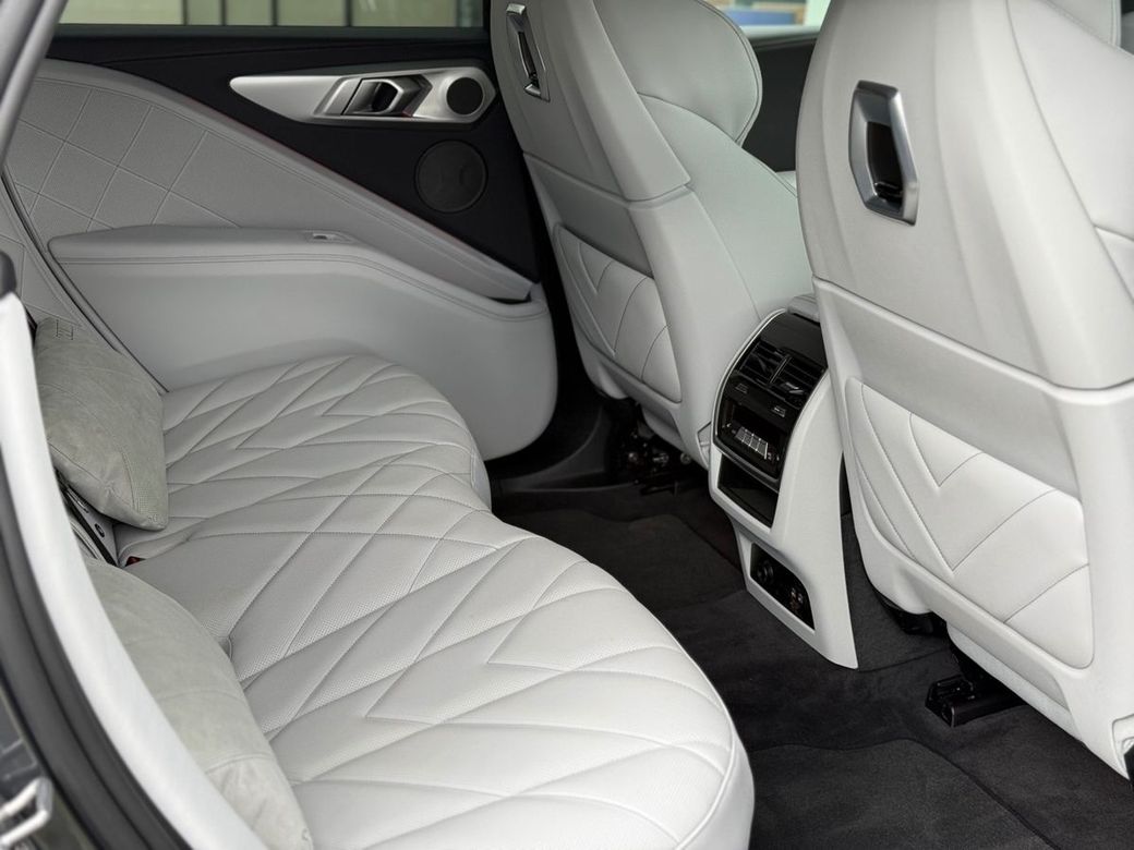 2026 BMW XM