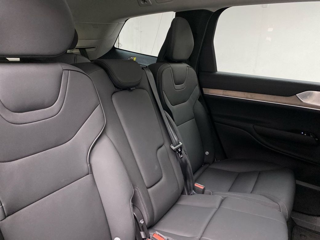2025 Volvo EX90