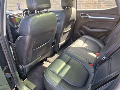 2020 MG ZS
