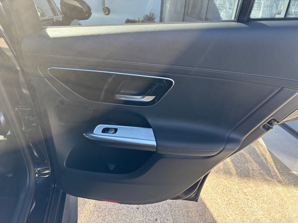 2024 Mercedes-Benz GLC Class