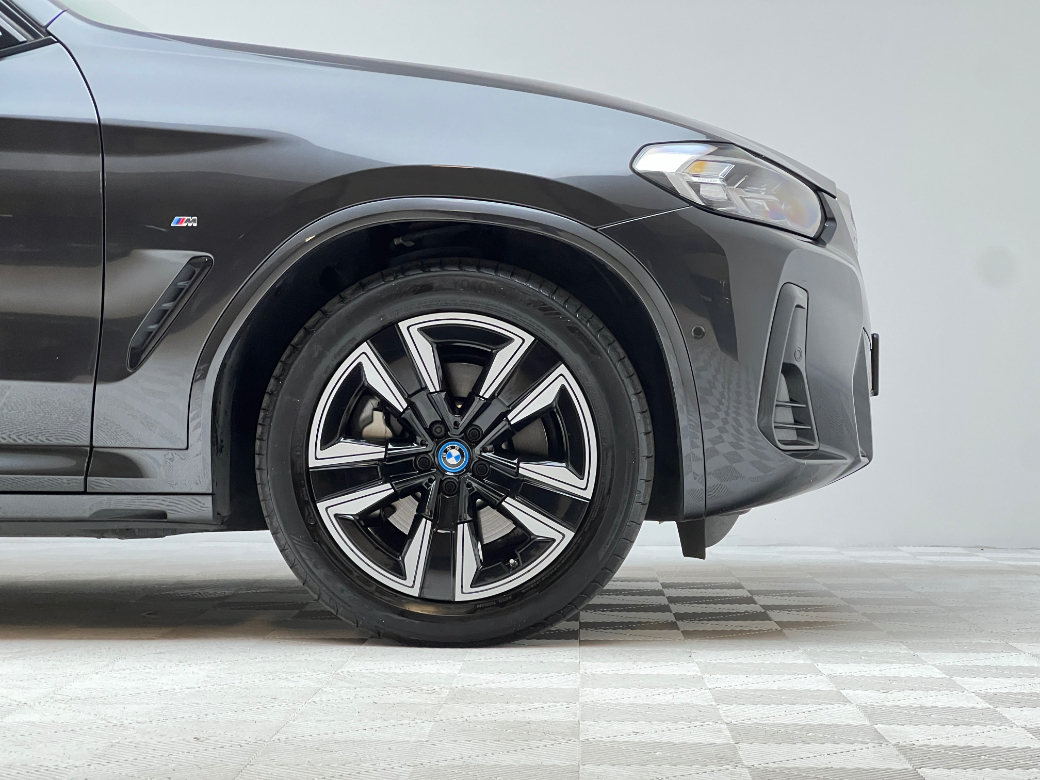 2022 BMW iX3