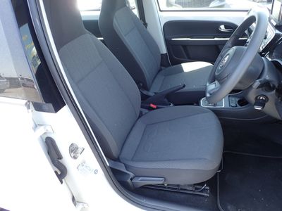 2016 Volkswagen up!