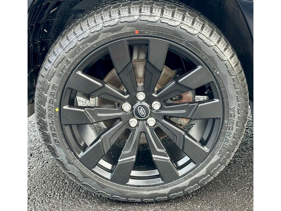 2025 Land Rover Defender