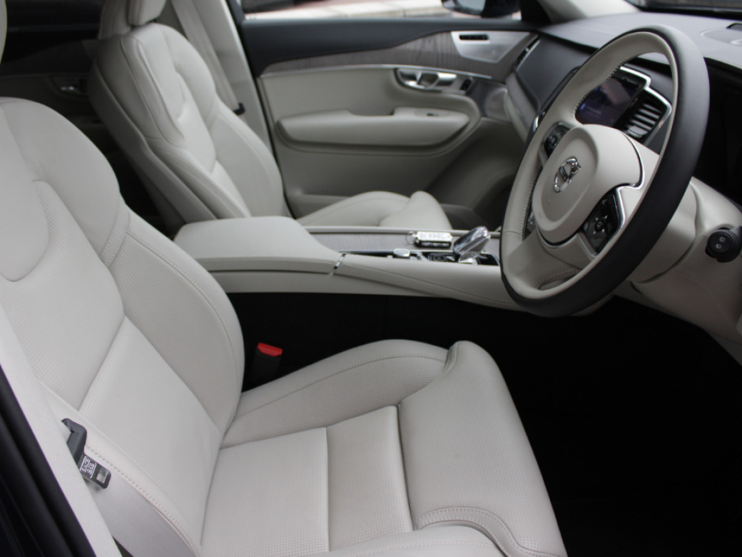 2023 Volvo XC90