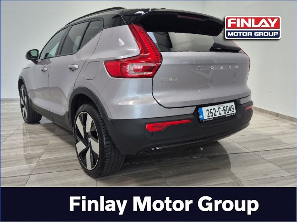 2025 Volvo EX40
