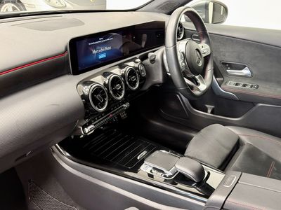 2019 Mercedes-Benz A 180